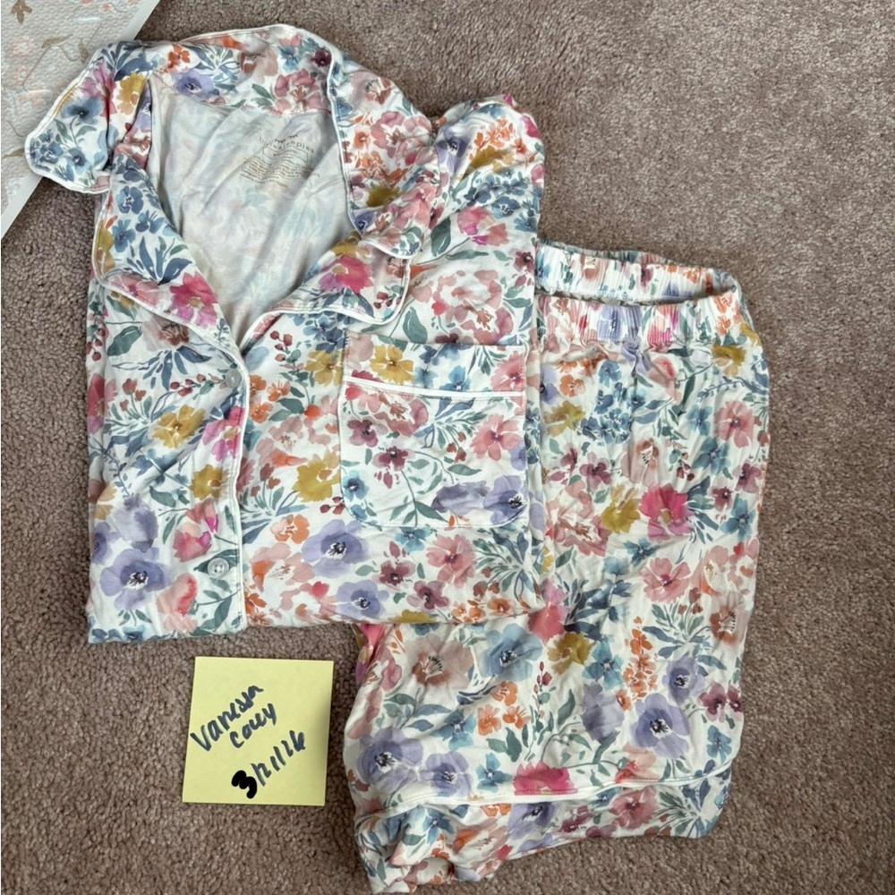 Women’s little sleepies short sleeve pajamas size medium never worn